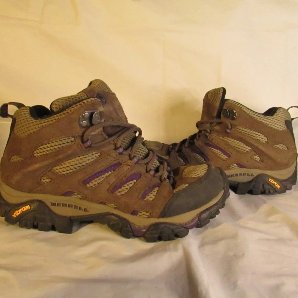 Merrell Women’s Moab series boots